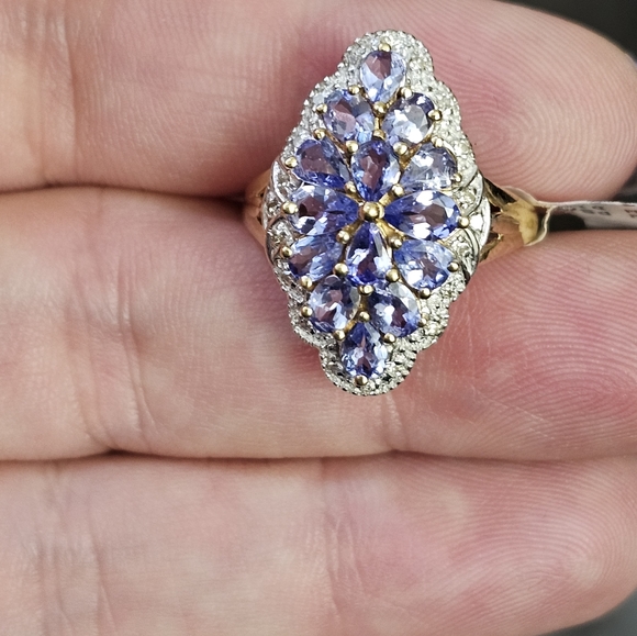 New. 10k tanzanite & diamond ring size 7. Can be resized by a jeweler. Stamped 1 - Picture 9 of 9